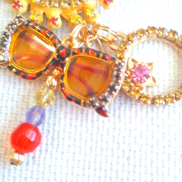 LATR2GO SUNNY DAYS TOGGLE BRACELET CHARM - Picture 3 of 9